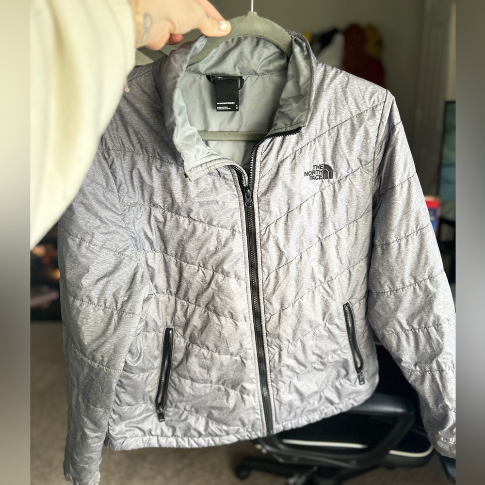 Grey everyday curved North Face Jacket